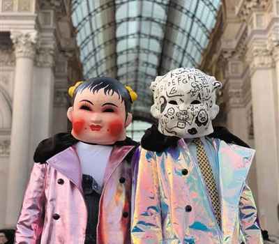 【来源：人民网】合作民间艺人，年画大头娃娃走上米兰街头