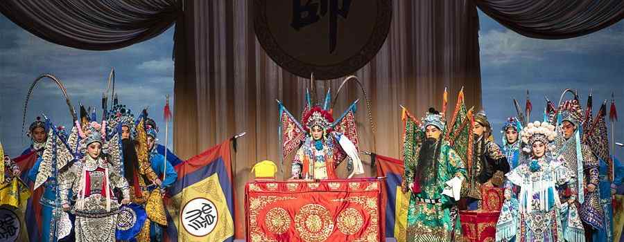 【来源：央广网】京剧名家唱响武汉“戏码头”