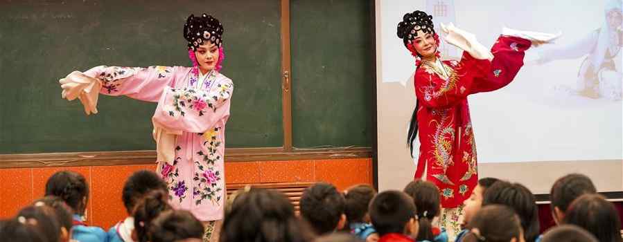 【来源：央广网】新疆新生代秦腔演员逐梦炫彩梨园