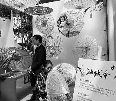 【来源：人民网】传承和创新碰撞 小众非遗产品探寻新“钱途”