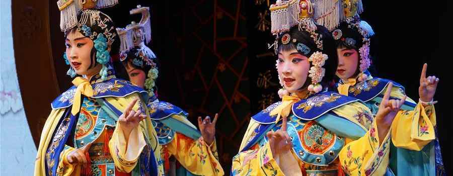 【来源：央广网】“儿童版”京剧在老舍茶馆上演