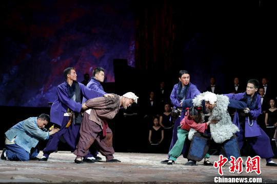 《王贵与李香香》演出片段。 杨迪 摄