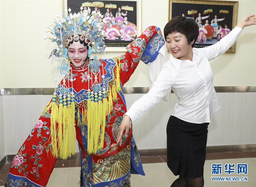 #（社会）（1）河北石家庄：非遗戏曲进校园