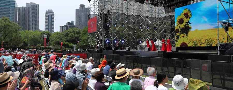 【来源：央广网】第十二届中国艺术节公益惠民户外演出拉开序幕