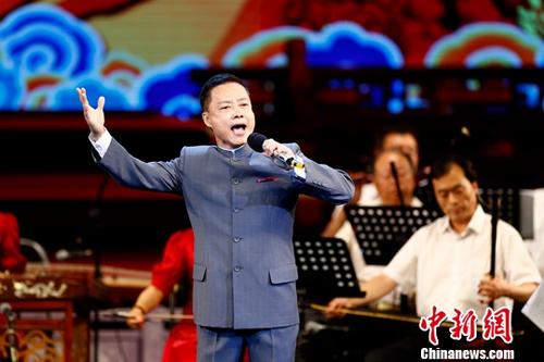 【来源：央广网】张（德福）派小生评剧专场演出北京举行