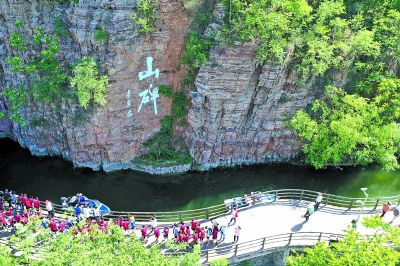 【来源：人民网】红色旅游：如何挖掘红色基因的文化内涵