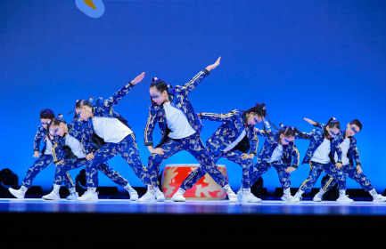 首届上海国际舞蹈中心青少年舞蹈节闭幕，播撒爱舞的种子